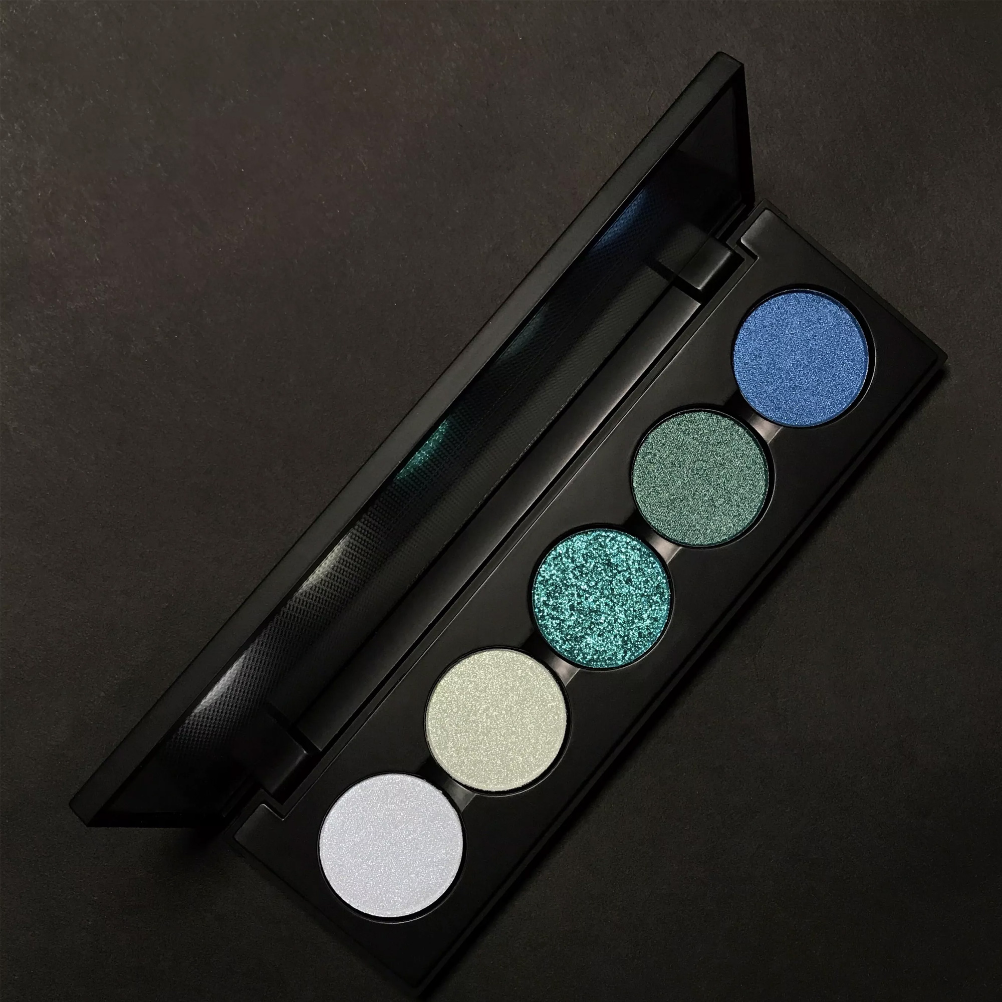 Палетка теней Aquamarine - Stone collection, Bernovich
